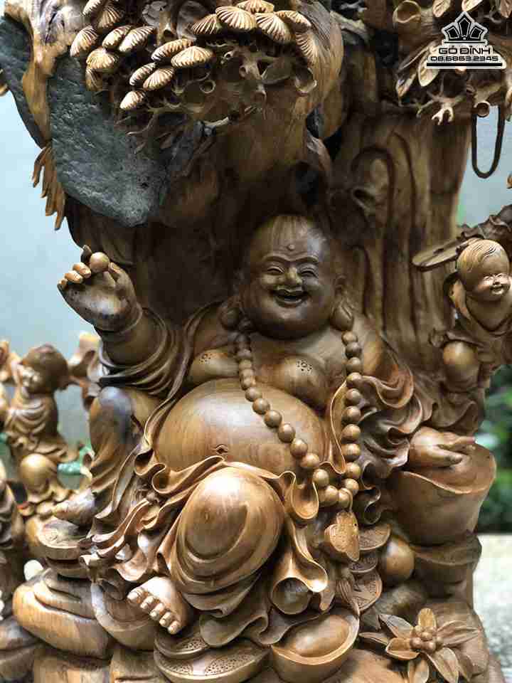 Tuong-Phat-Di-Lac-Ngu-Phuc-Om-Da-Go-Bach-Xanh