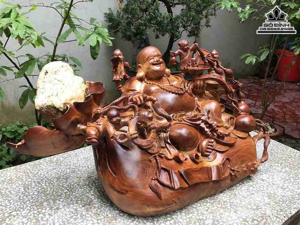 Tuong-Phat-Di-Lac-Chan-Bao-Tien-Go-Huong