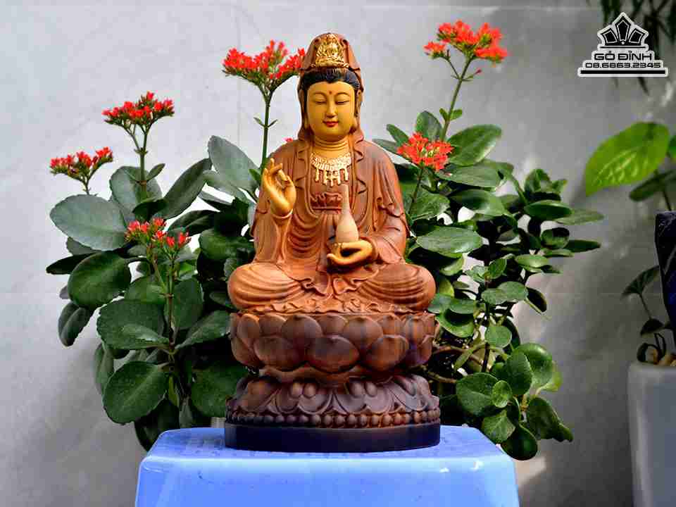 Tuong-Phat-Ba-Quan-Am-Ngoi-Dai-Sen-Go-Bach-Xanh4