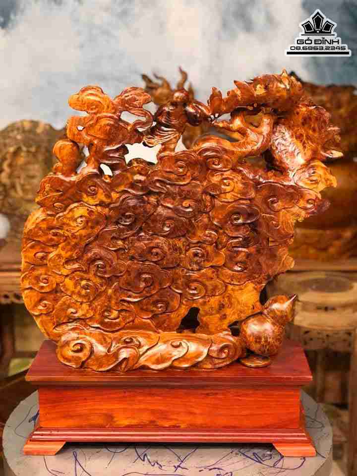 Tuong-Phat-Di-Lac-Vac-Canh-Dao-Go-Nu-Huong