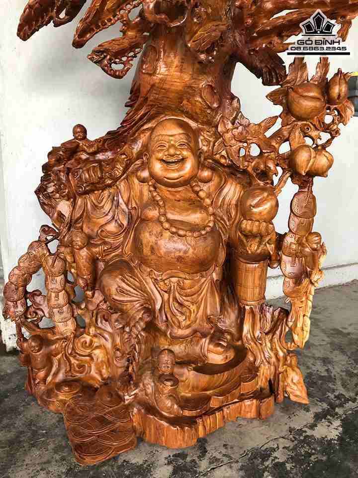 Tuong-Phat-Di-Lac-Dung-Goc-Tung-Go-Huong