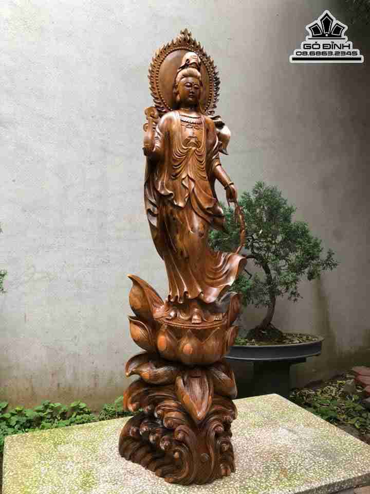 Tuong-Phat-Ba-Quan-Am-Tu-Bi-Go-Bach-Xanh