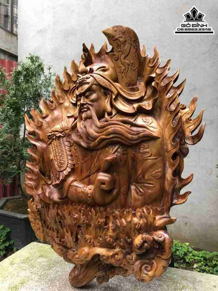 Tranh-Go-Treo-Tuong-Quan-Cong