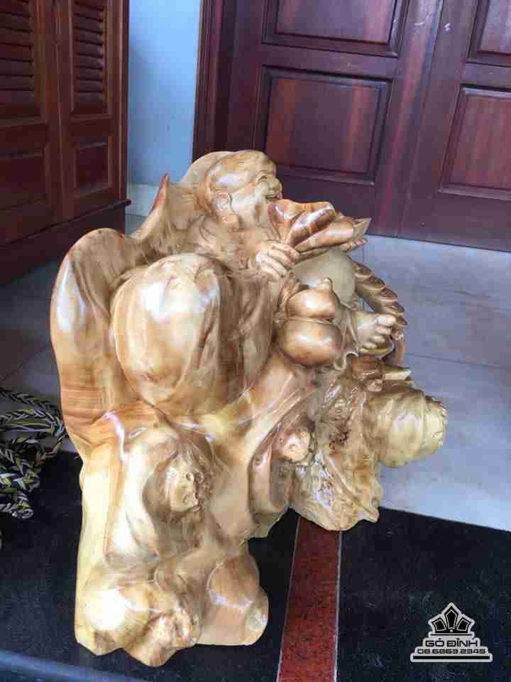 Phật di lặc gỗ chun pơ mu 2