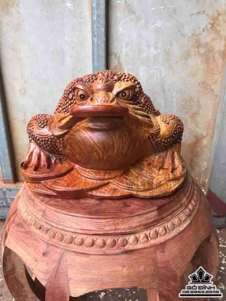 Cóc phú quý gỗ hương 3