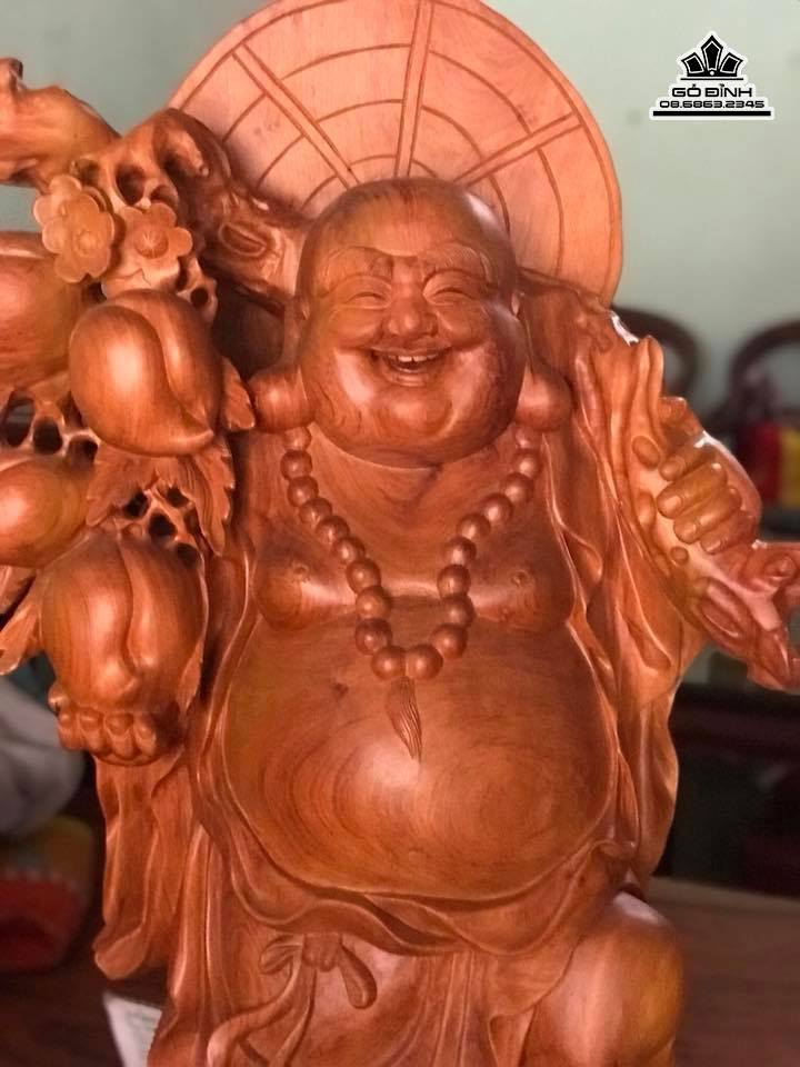 Phật di lặc vác cành đào gỗ hương  1
