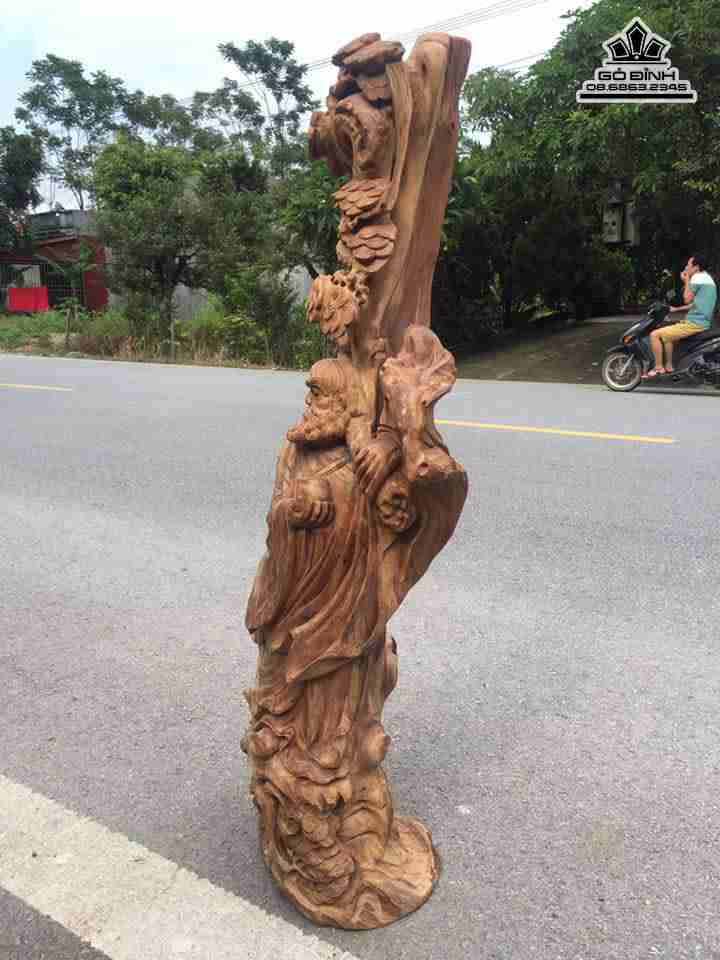 Đạt ma đứng gốc tùng gỗ ngọc am Hà Giang  4