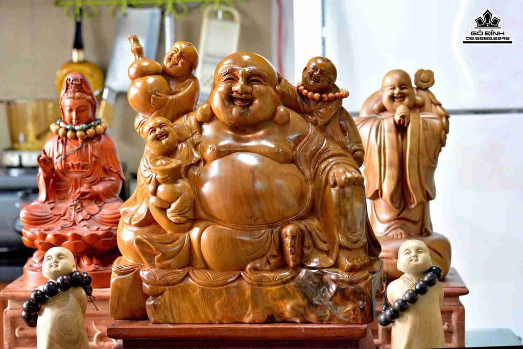 Phật di lặc và tam phúc gỗ bách xanh  2