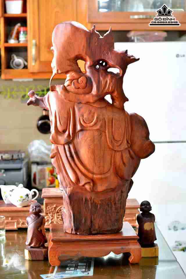 Phật di lặc vác cành đào gỗ hương  3