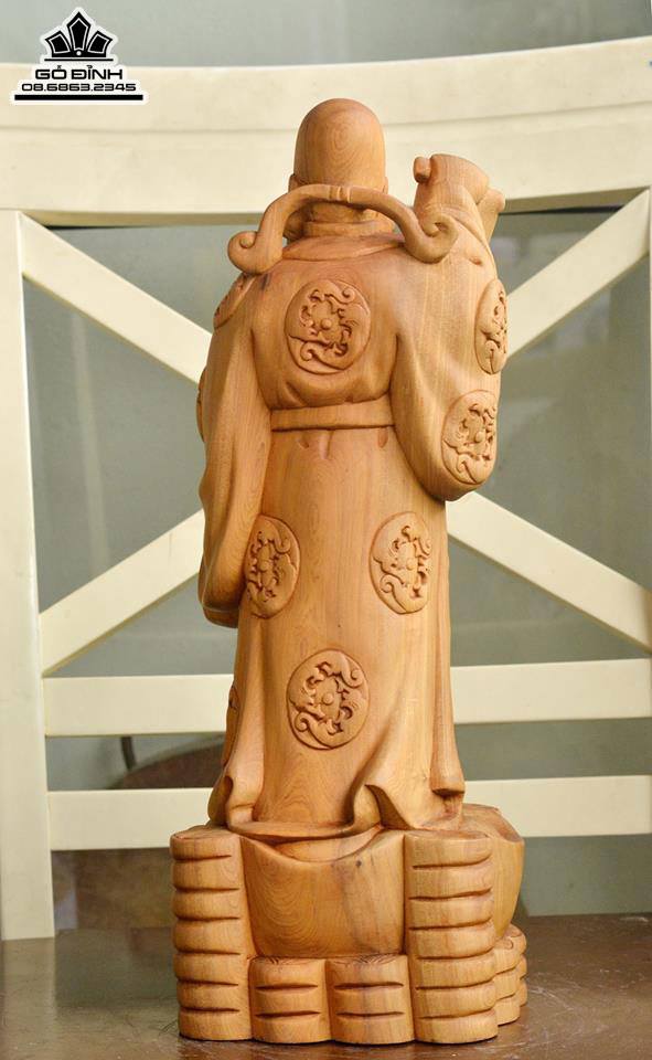 Thần tài gỗ bách xanh thơm  1