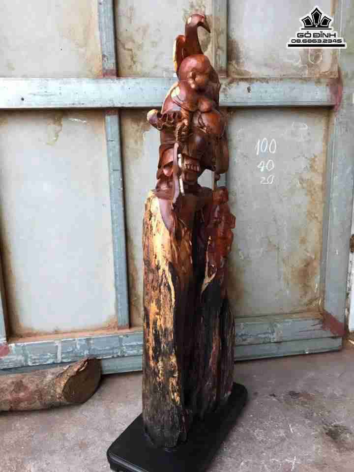 Phật di lặc cầm gậy như ý gỗ hương  2