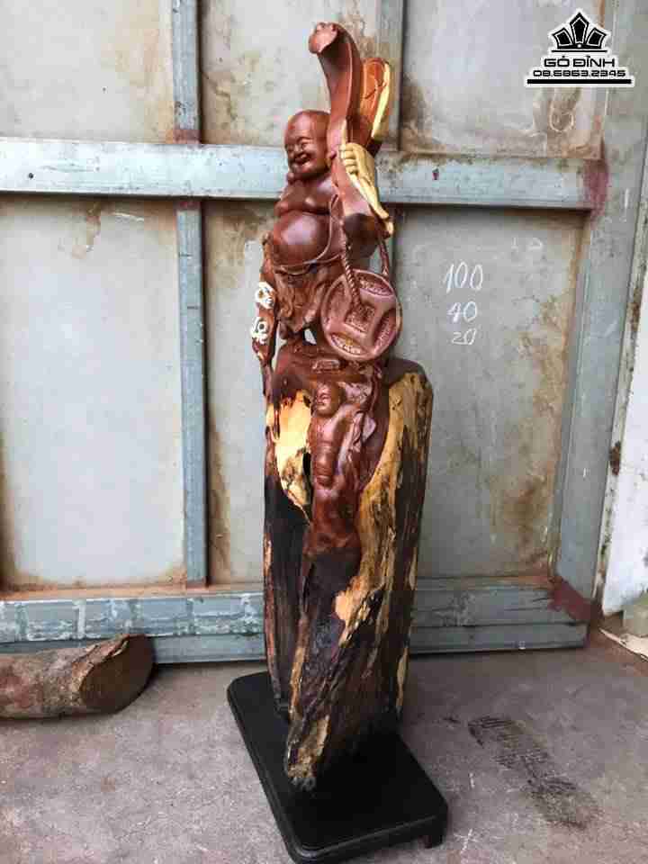 Phật di lặc cầm gậy như ý gỗ hương  3