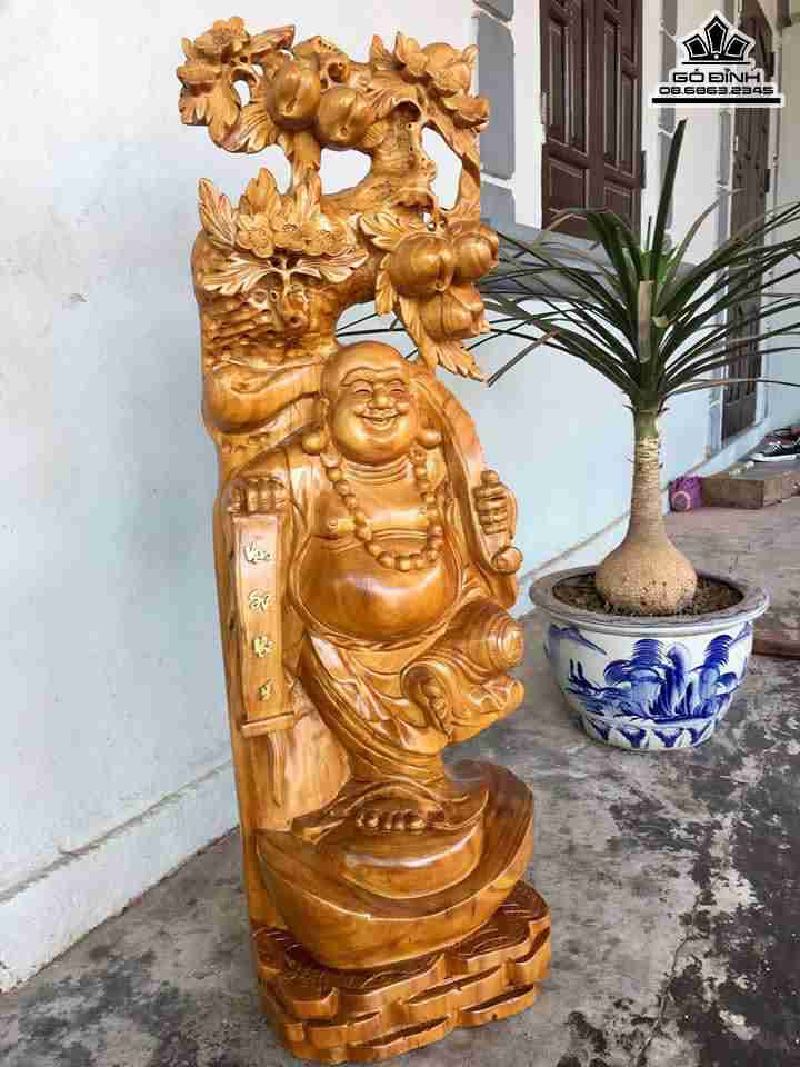 Phật di lặc vác cành đào gỗ xá xị thơm  2