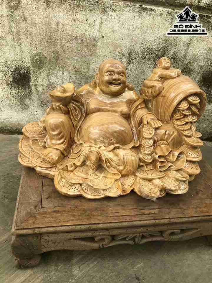 Tuong-Phat-Di-Lac-Ngoi-Nhat-Phuc-Go-Nu-Nghien