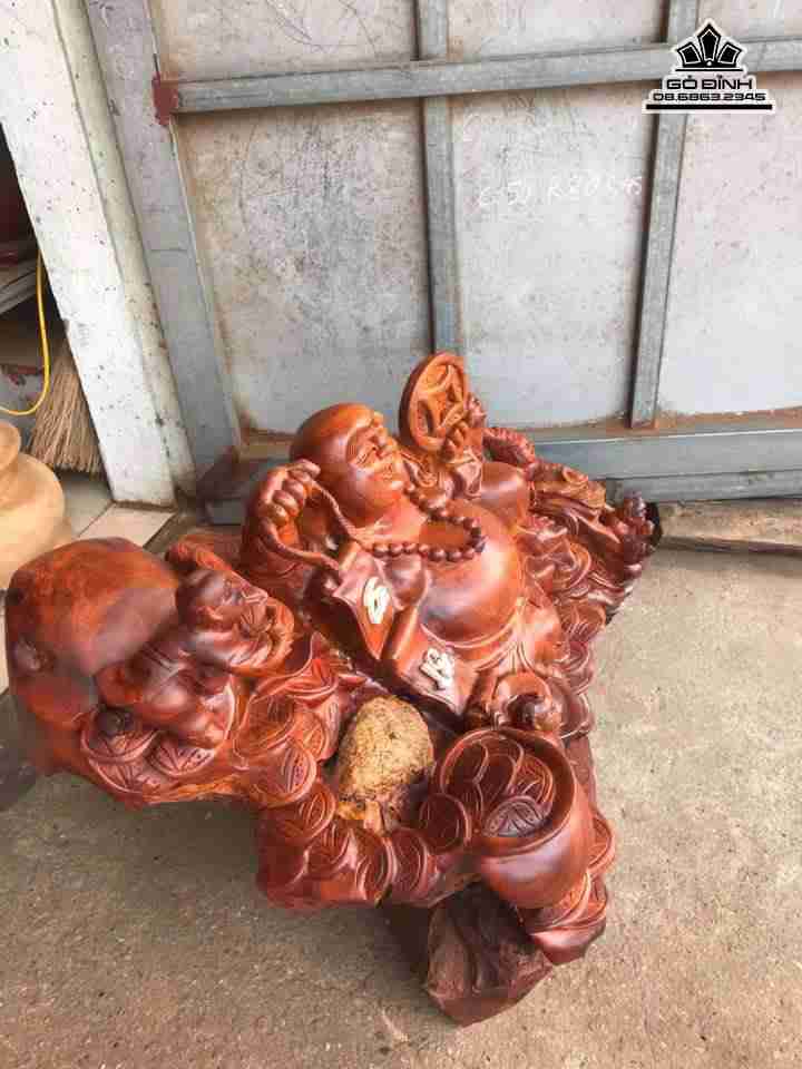 Phat-di-lac-ngu-phuc-go-huong-om-da-cao-50-rong-80-day-45-cm