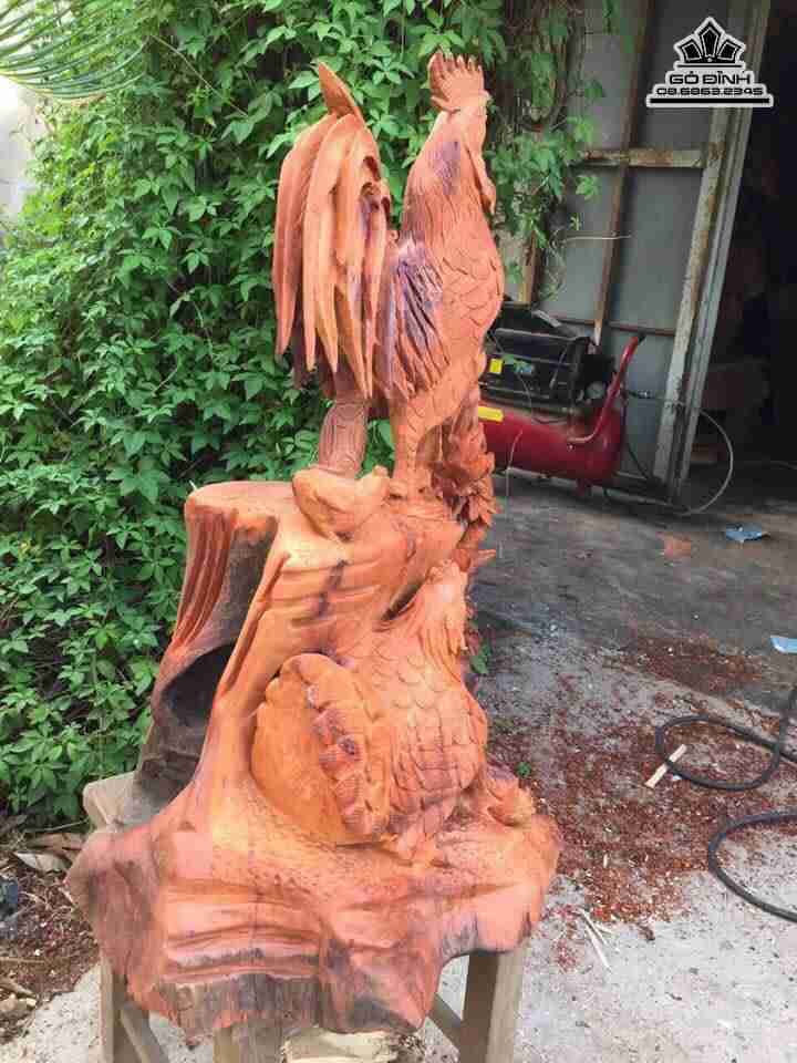 tuong-Gia-dinh-ga-phu-quy-go-huong-cao-66-rong-50-day-40-cm