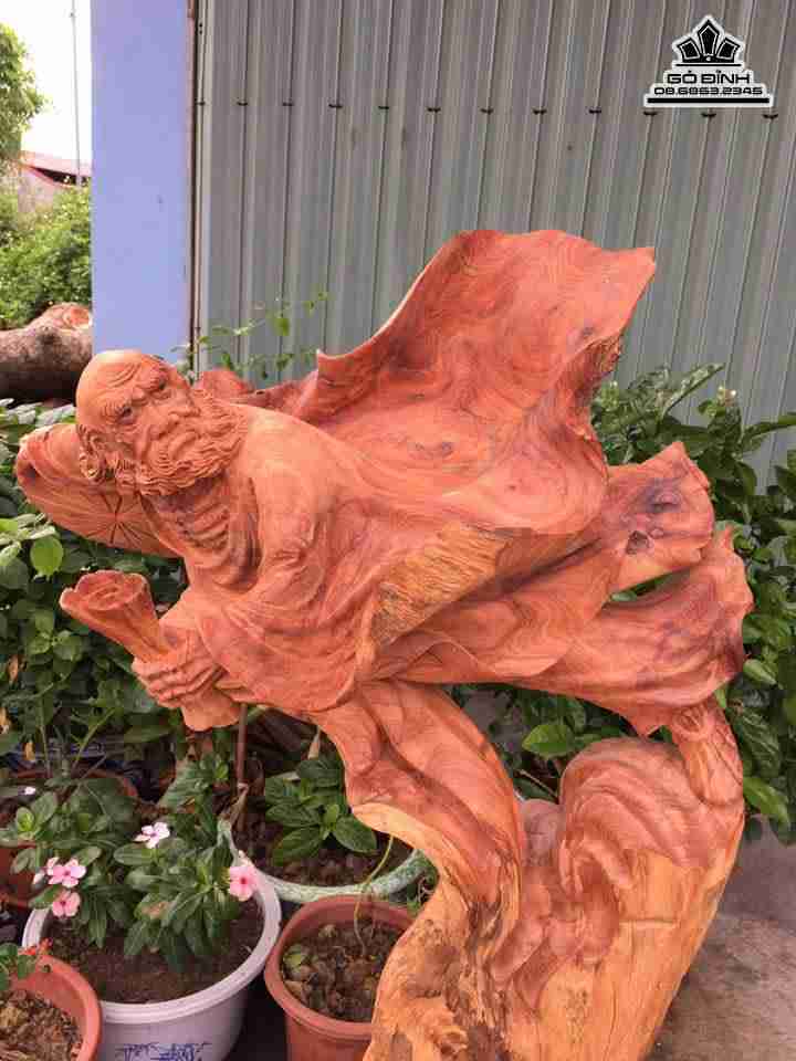 Dat-ma-xuat-quyen-go-huong-cao-105-rong-56-day-45-cm