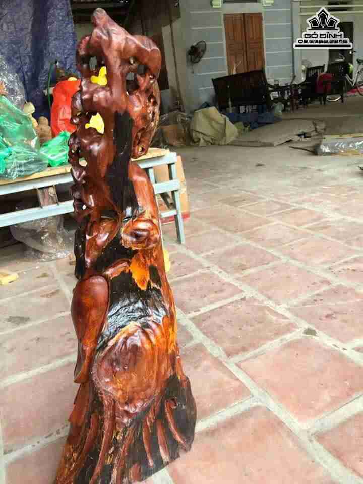 mua-tuong-Ong-tho-dung-goc-tung-go-huong-cao-88-rong-35-day-25-cm