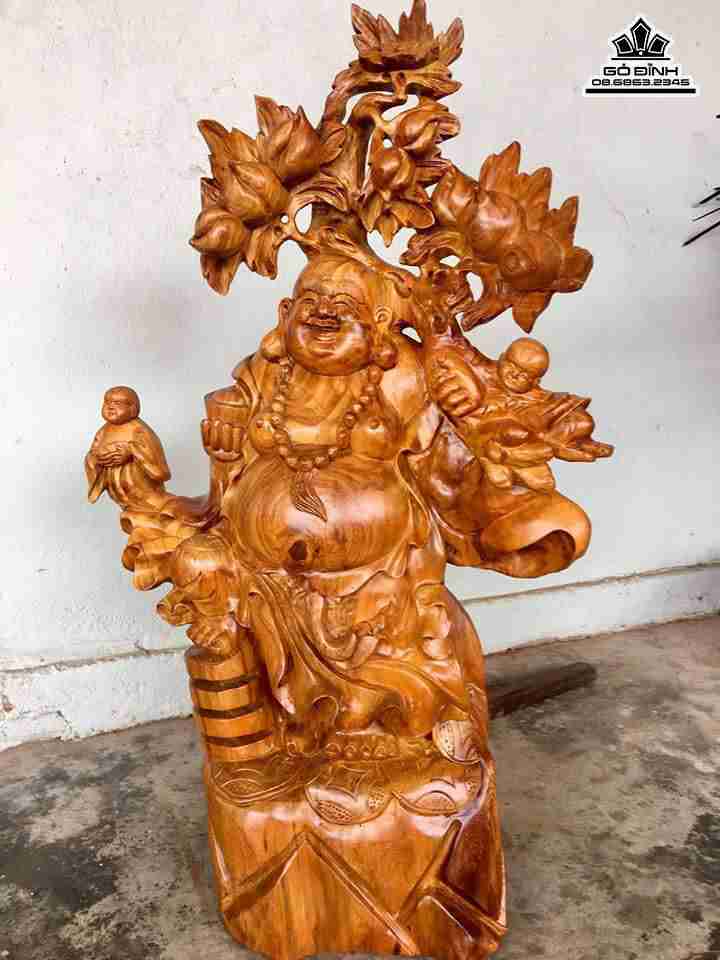 gia-Phat-di-lac-vac-canh-dao-go-huong-cao-85-rong-52-day-25-cm