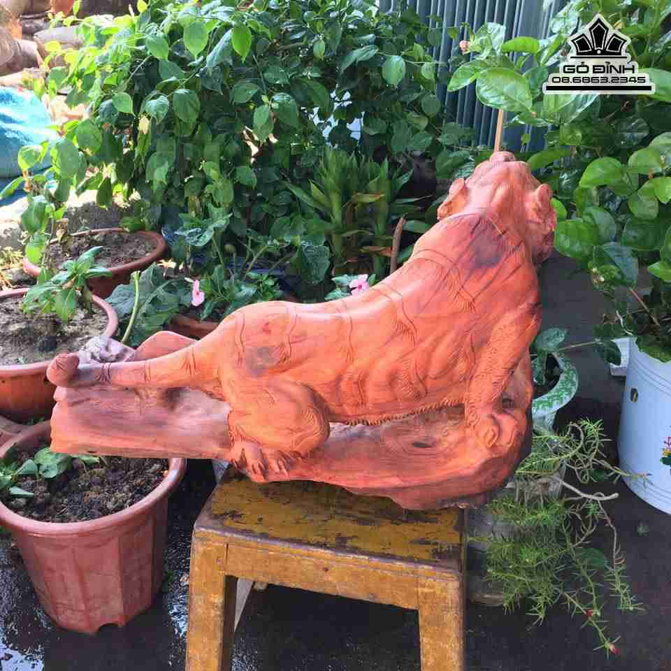 Chua-te-son-lam-go-huong-cao-29-rong-50-day-24-cm-