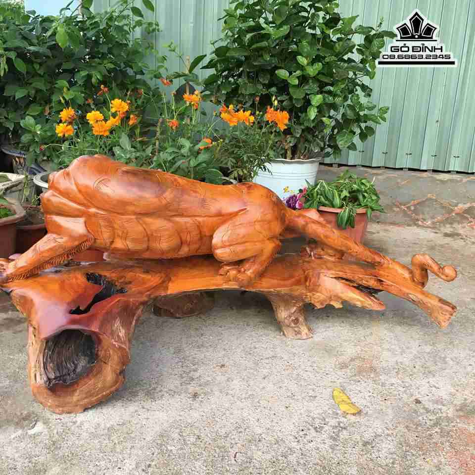 tuong-Chua-te-son-lam-go-huong-cao-40-rong-95-day-42-cm