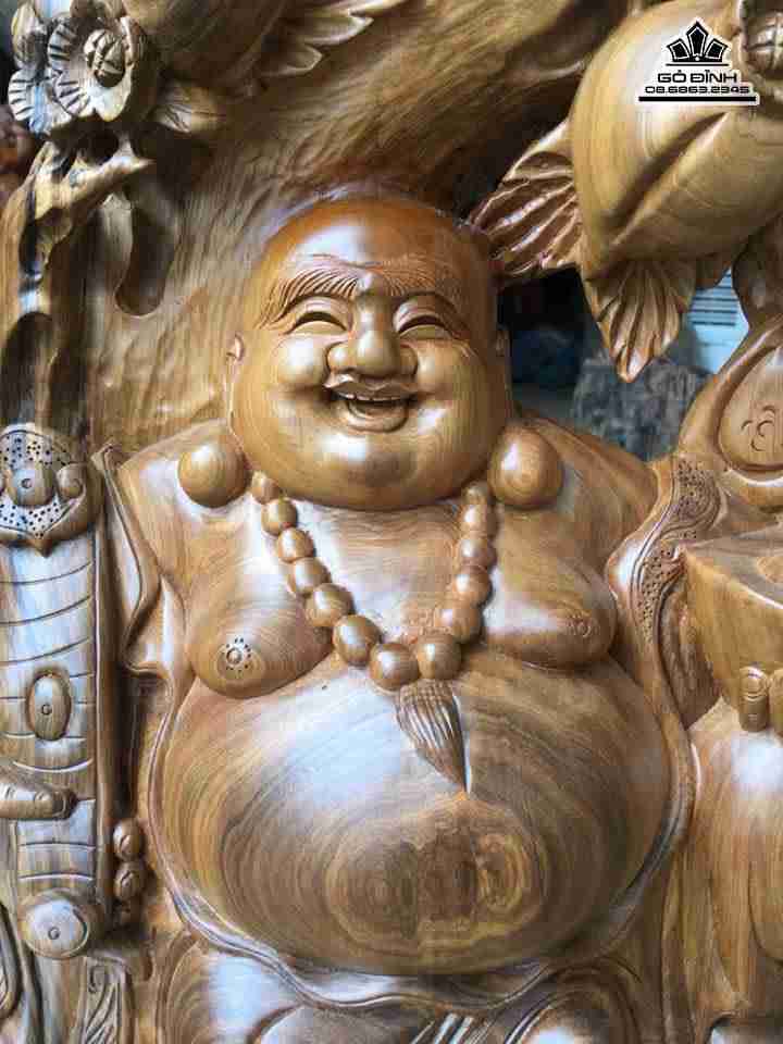 Phat-di-lac-ngoi-goc-dao-go-bach-xanh-cao-75-rong-39-day-15-cm