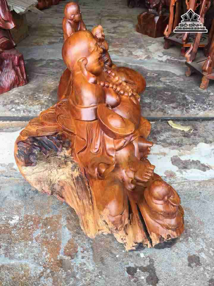 Phat-di-lac-va-tam-phuc-go-huong-dai-65-cao-40-sau-35-cm