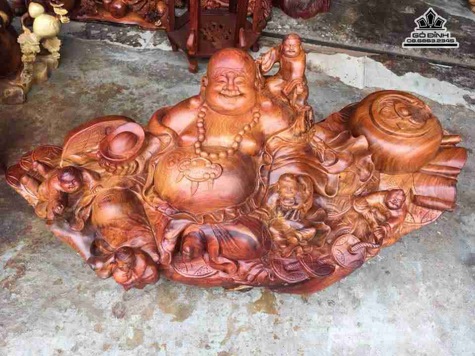 mua-tuong-Phat-di-lac-va-ngu-phuc-go-huong-rong-100-cao-55-sau-45-cm