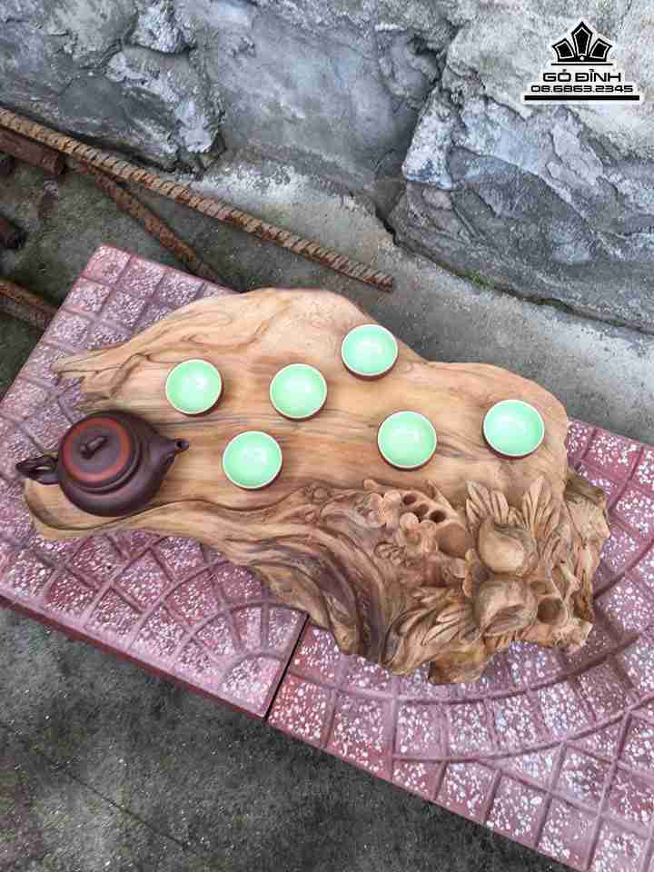 Khay-Tra-Hoa-Mai-Go-Ngoc-Am