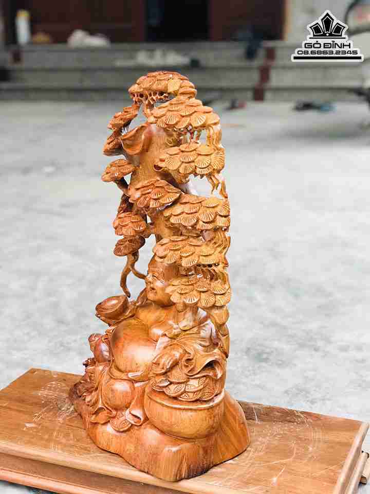 Tuong-Phat-Di-Lac-Ngoi-Goc-Tung