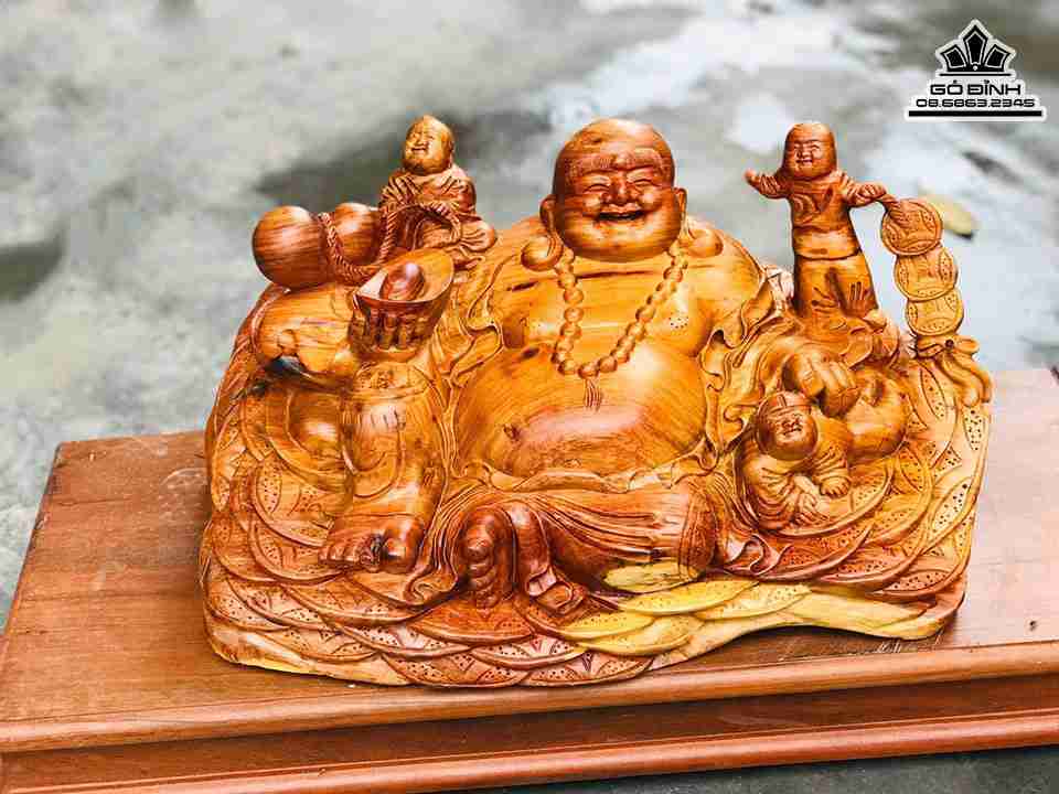 Tuong-Phat-Di-Lac-Ngoi-Tam-Phuc-Go-Huong