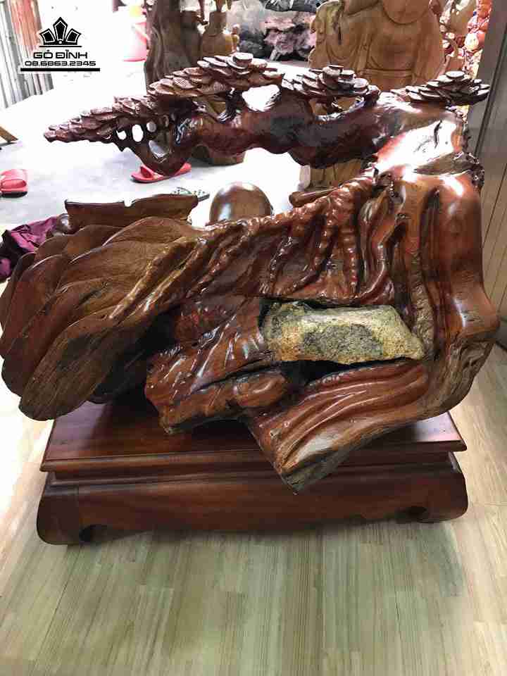 Phat-di-lac-ngoi-goc-tung-go-huong-cao-76-rong-55-day-50-cm-