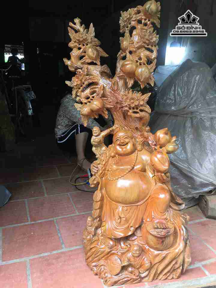 mua-Phat-di-lac-dung-goc-dao-go-xa-xi-cao-120-rong-50-day-40-cm