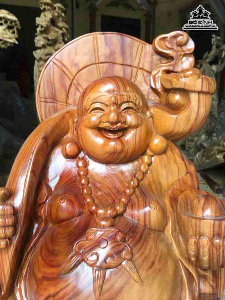 mua-Phat-di-lac-dung-bao-tien-go-cam-cao-80-rong-33-day-32-cm