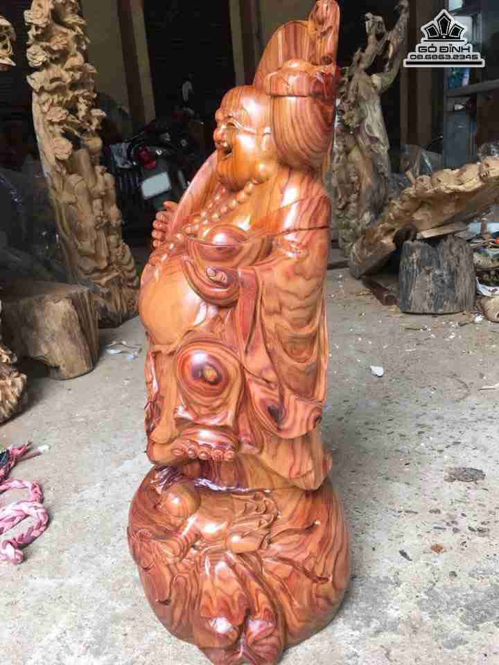 tuong-Phat-di-lac-dung-bao-tien-go-cam-cao-80-rong-33-day-32-cm