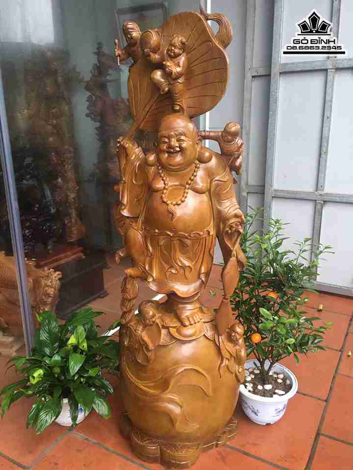 Tuong-Phat-Di-Lac-Dung-Cam-Quat-Go-Gu-Huong