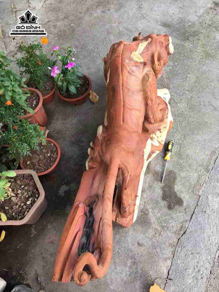 mua-Chua-te-son-lam-go-huong-cao-52-rong-130-day-48-cm