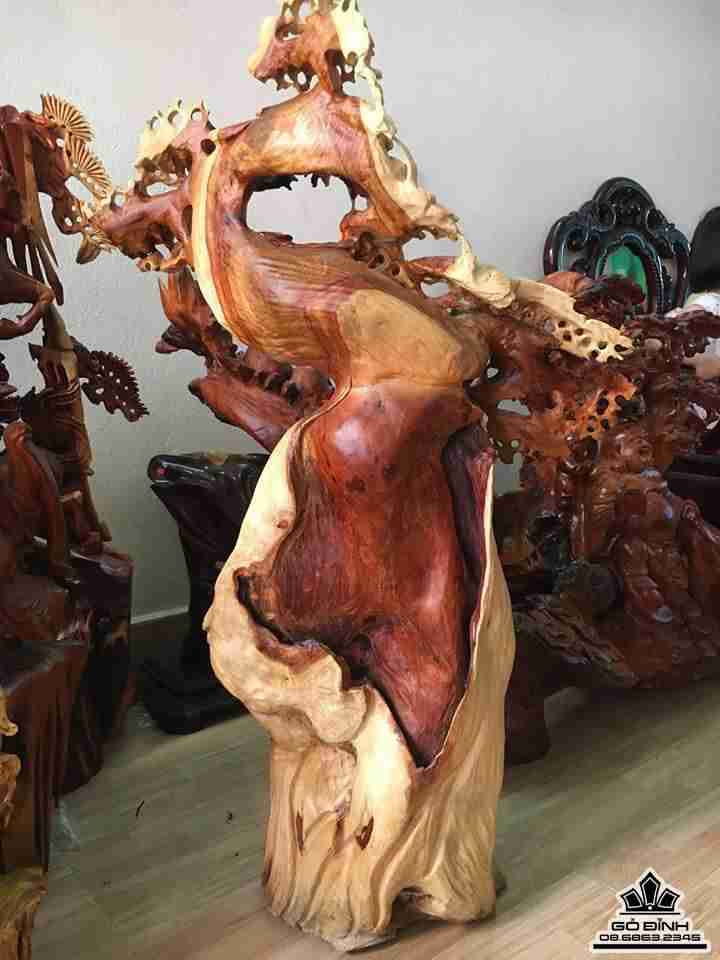 Phật di lặc đứng gốc tùng gỗ hương ôm đá  5