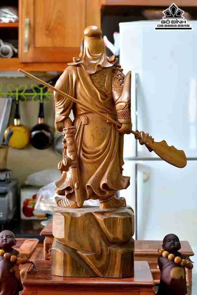 Quan công giương đao gỗ bách xanh thơm 3