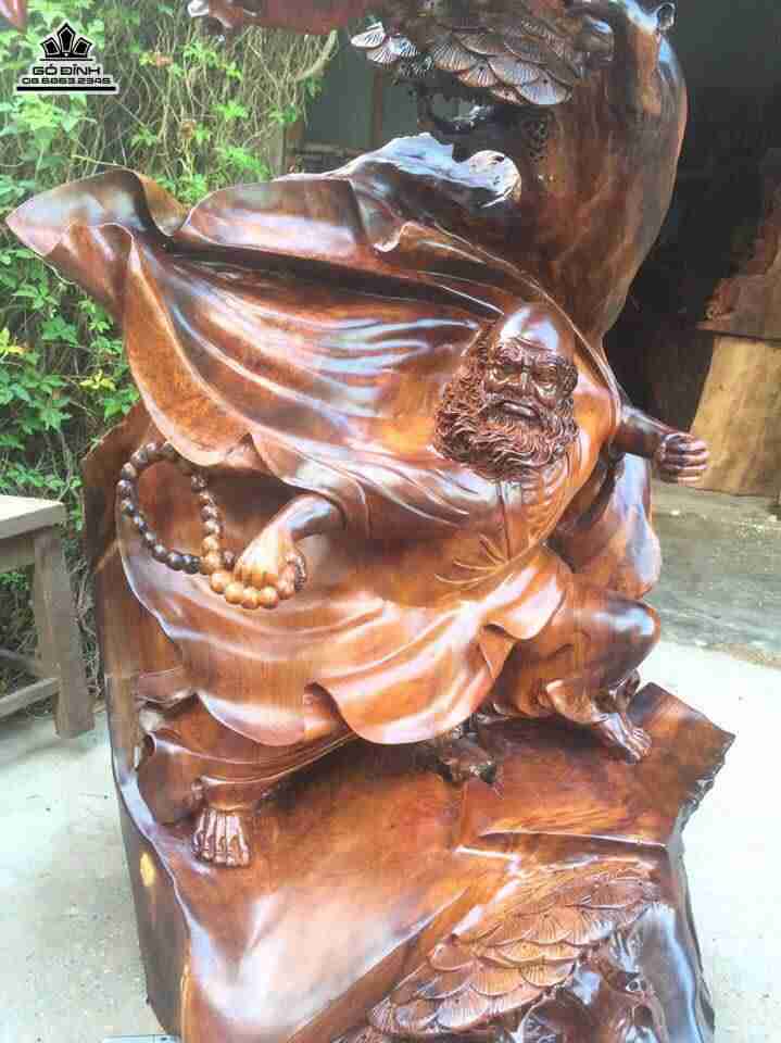 Đạt ma gỗ hương 1