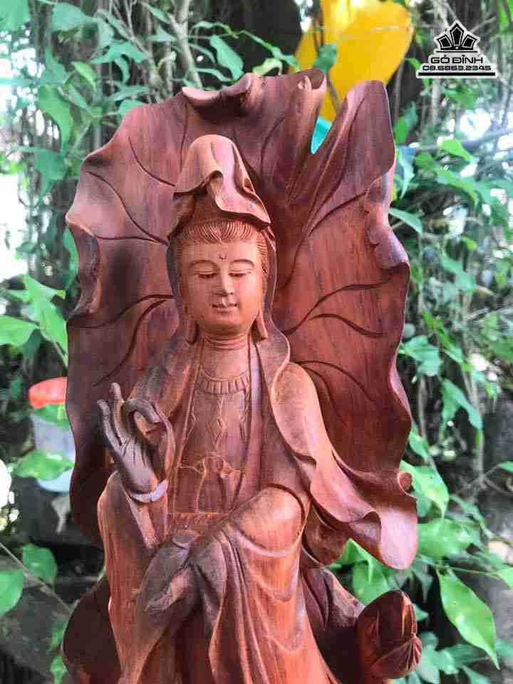 mua-tuong-Phat-ba-tua-dai-sen-go-trac-do-den-cao-42-rong-16-day-10-cm