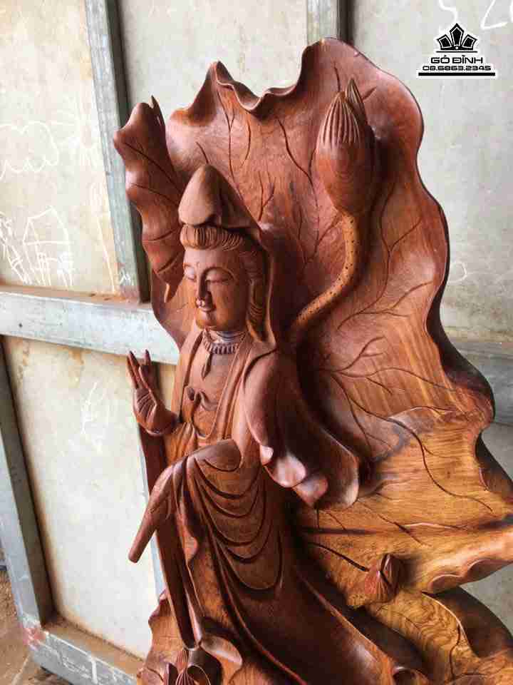 gia-Phat-ba-dung-dai-sen-go-huong-cao-80-rong-30-day-20-cm