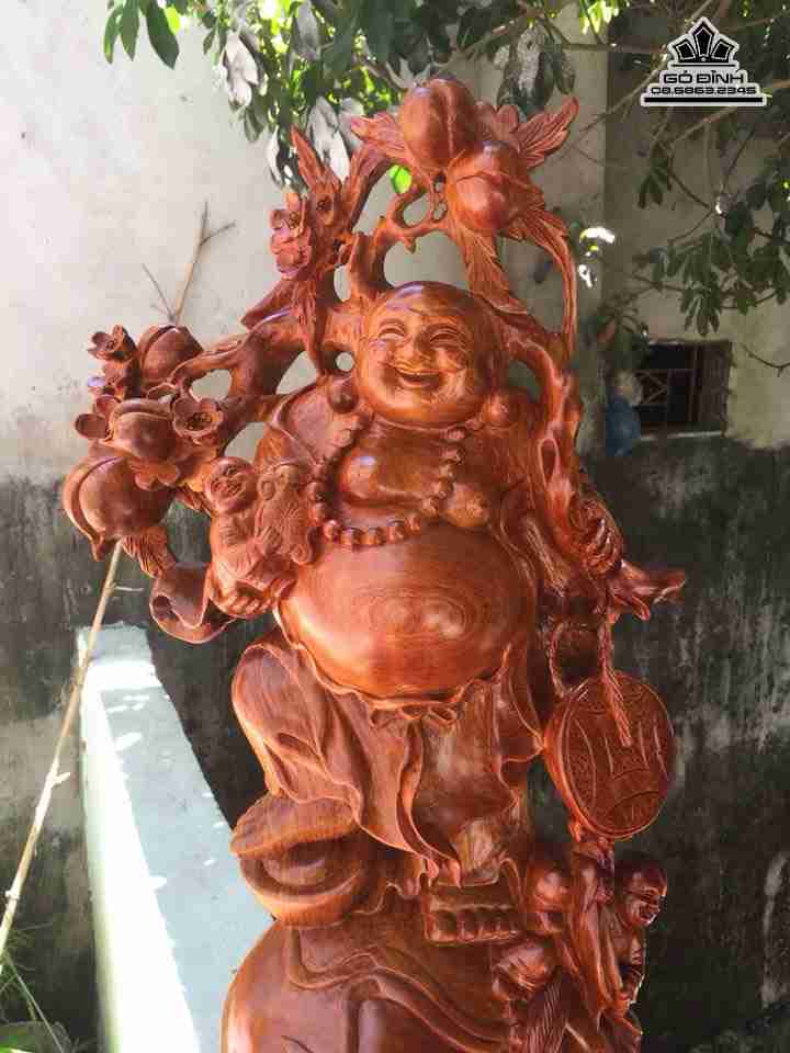 mua-Phat-di-lac-vac-canh-dao-go-nu-huong-cao-80-rong-26-day-22-cm