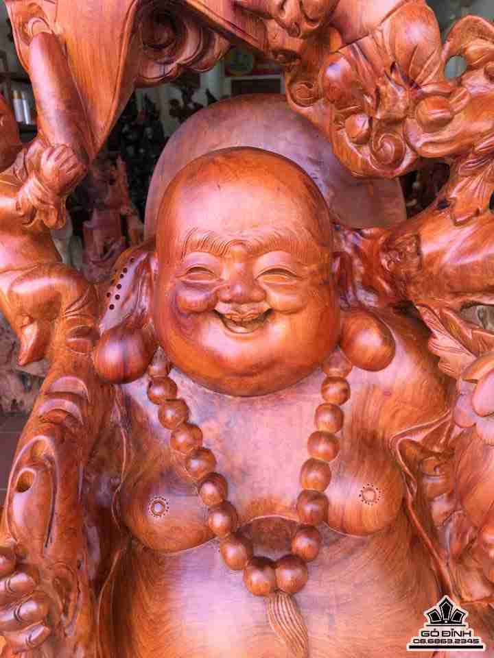 Phat-di-lac-nhi-phuc-vac-canh-dao-go-huong-cao-105-rong-60-sau-35-cm