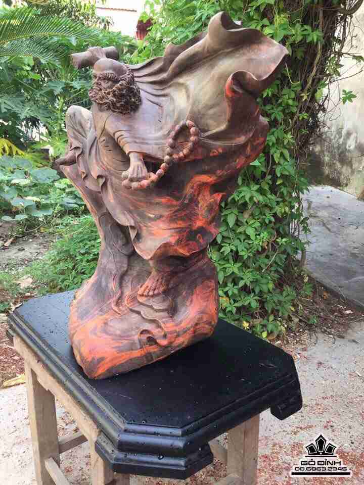 Dat-ma-xuat-quyen-go-trac-do-den-cao-50-rong-55-day-30-cm