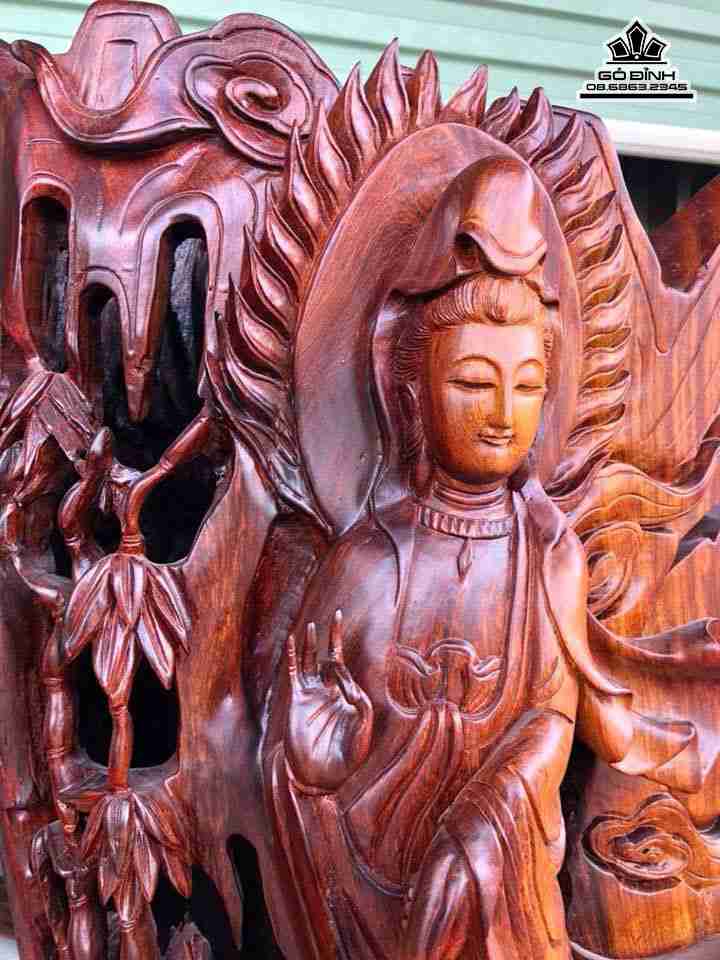 gia-Phat-ba-quan-am-tua-dai-sen-go-huong-cao-62-ngang-41-sau-32-cm