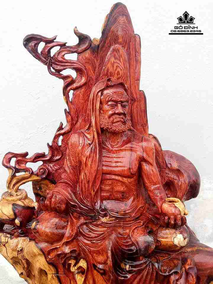 Dat-ma-ngoi-thien-go-cam-cao-57-ngang-37-day-27-cm