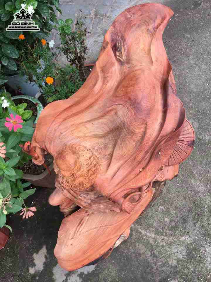 Dat-ma-xuat-quyen-go-huong-cao-67-rong-74-day-40-cm