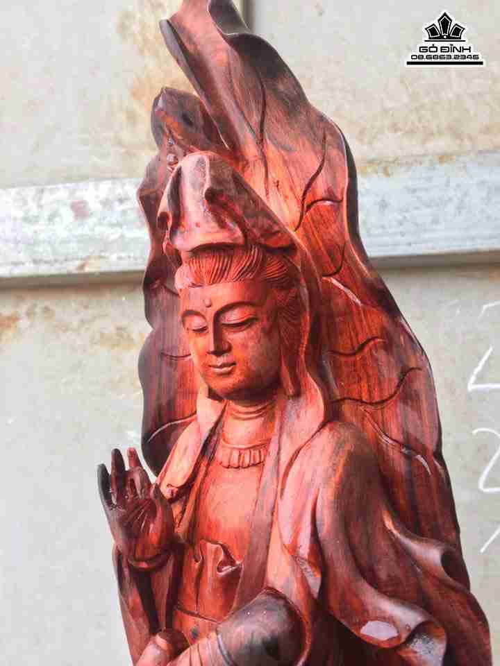 Phat-ba-quan-am-go-trac-do-den-cao-48-rong-20-day-12-cm---