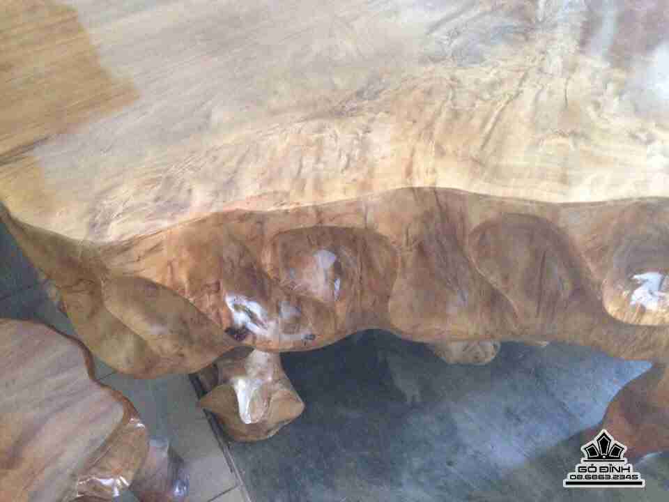 mua-Bo-ban-ghe-goc-cay-mat-ban-chun-doi-rong-1m2-dai-2m2-day-26-cm-va-6-don-xa-xi--